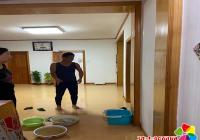 春光社區(qū)：深夜漏水居民愁 社區(qū)暖心來(lái)解憂(yōu)