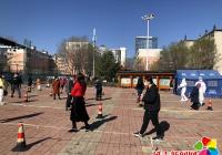 新興街道民昌社區(qū)多措并舉開展“一戶一人”核酸檢測工作